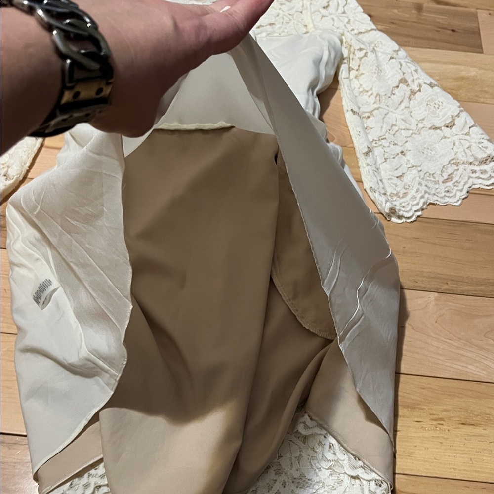 Vince Camuto Cream Lace Dress - Picture 15 of 16